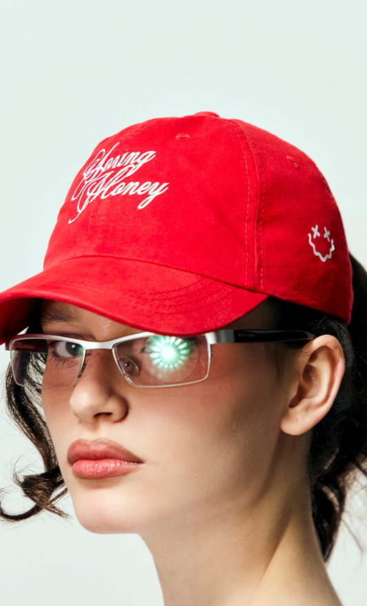 Boné Vermelho Young Money MONOPOLY x MITTMANN